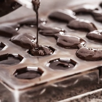 Australian Couverture Chef's Buttons Dark 70% 1kg images 1